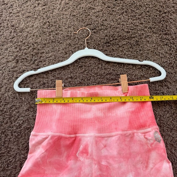 Free People FP Movement Seamless Peach Tie Dye Leggings Good Karma M L NEW $88 - Picture 8 of 10